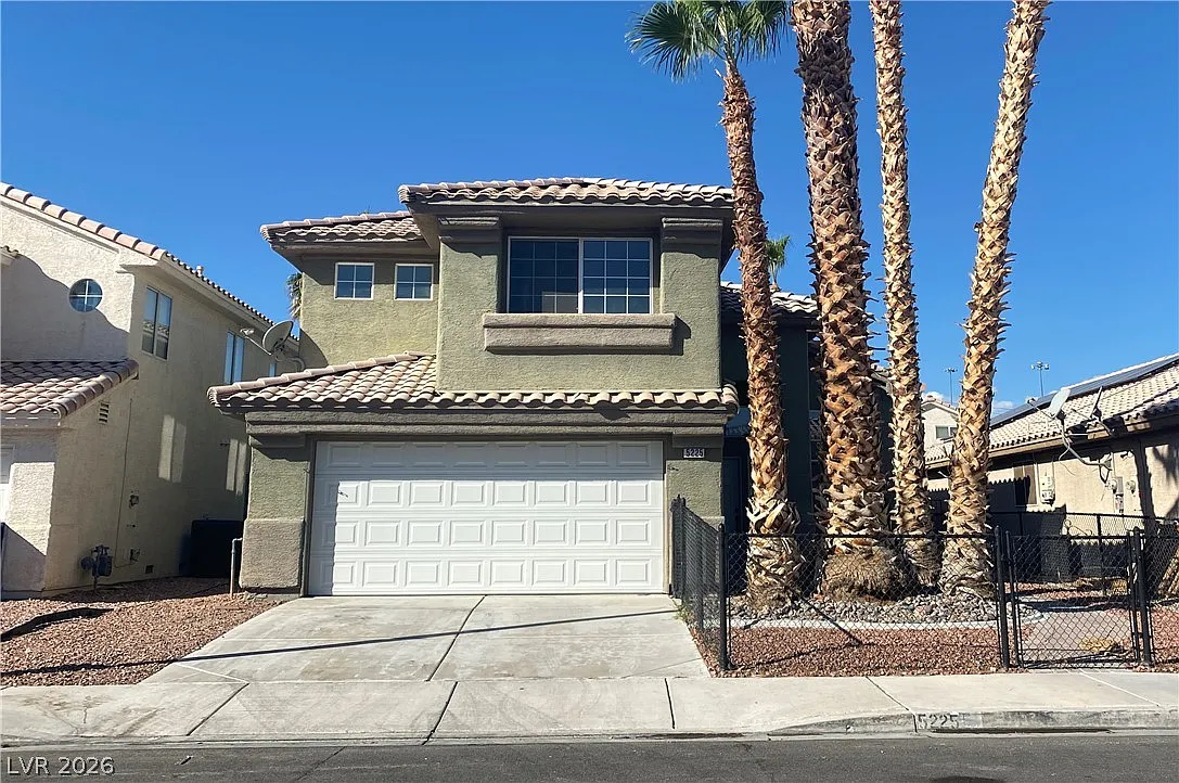 4 bed, 2.0 bath, 1823 sqft, $2,190 — Photo 1