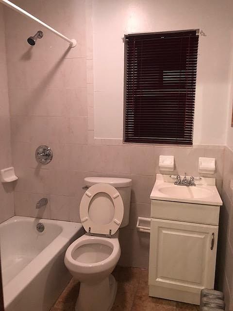 2nd image of 11516 209th St