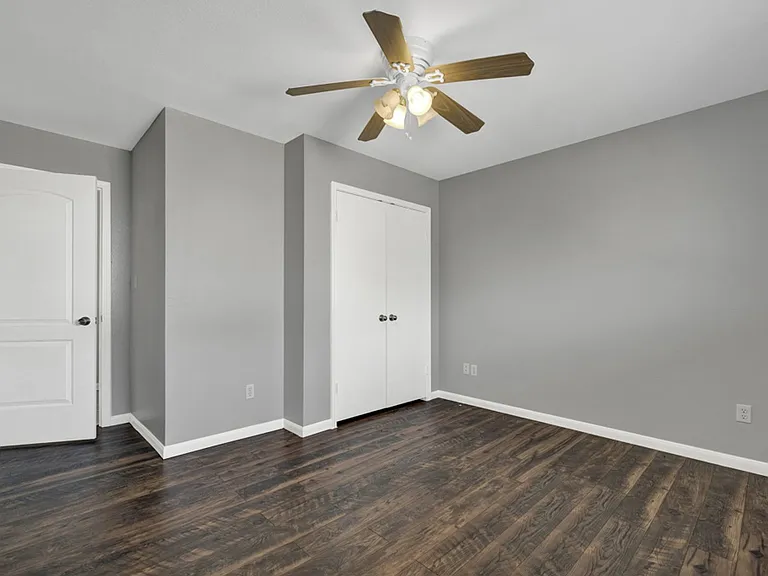 400 Summer Dr — Photo 33
