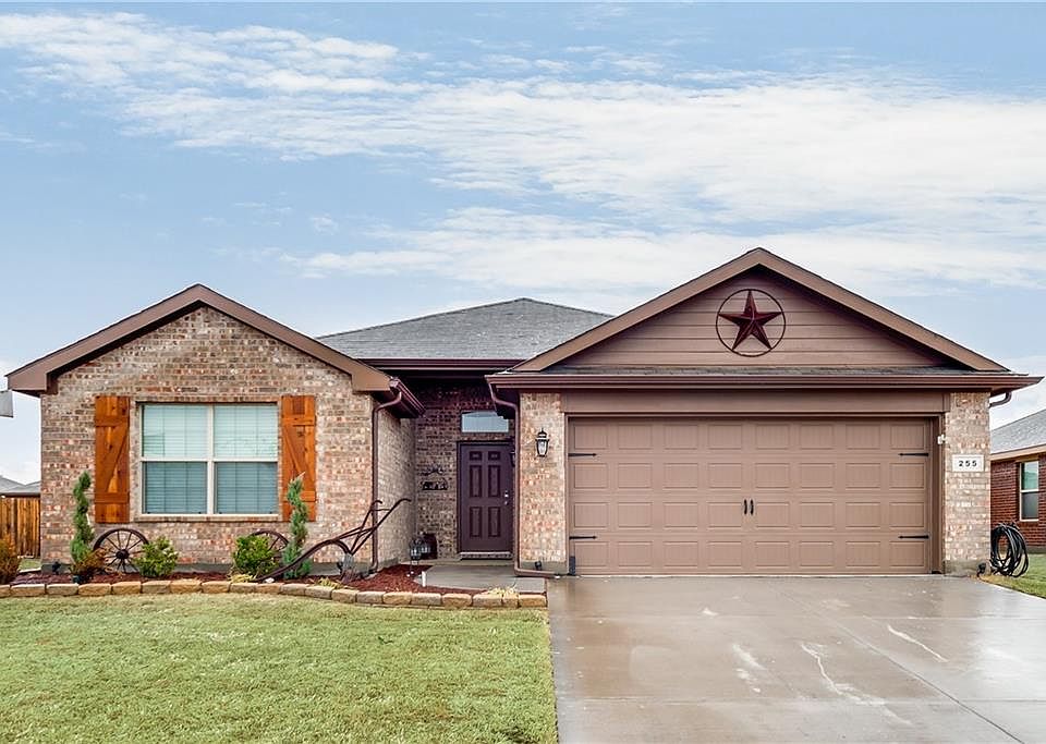 1st image of 255 Meadowlands Dr