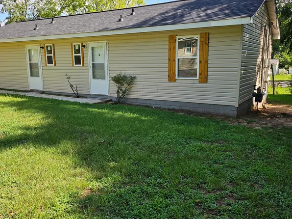 209 Addison St #B, Johnston, SC 29832