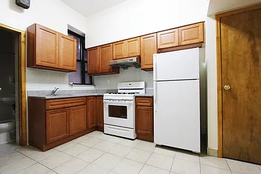 Rented by Urban Real Estate Property Group Inc