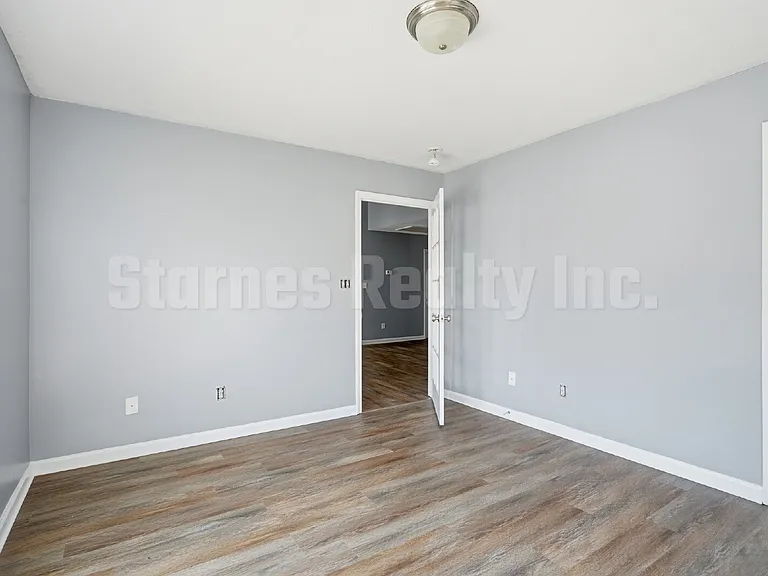 469 Strutter Trl — Photo 12