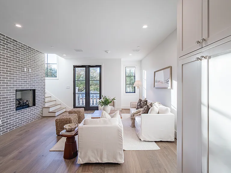 4529 Emerson Ave #8L — Photo 12