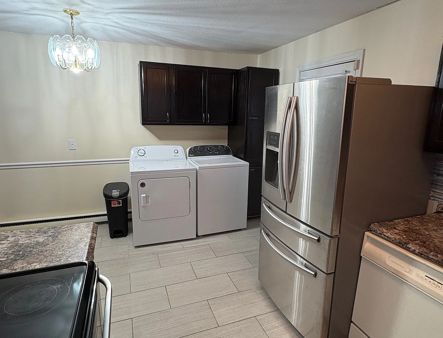 3 bed, 1400 sqft, $2,300 — Photo 4
