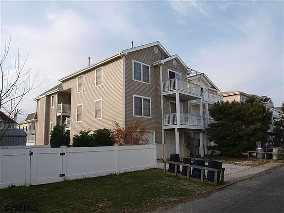 3rd image of 1339 Haven Ave #2
