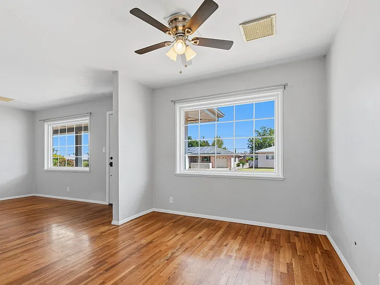 2300 Aspen Dr — Photo 25