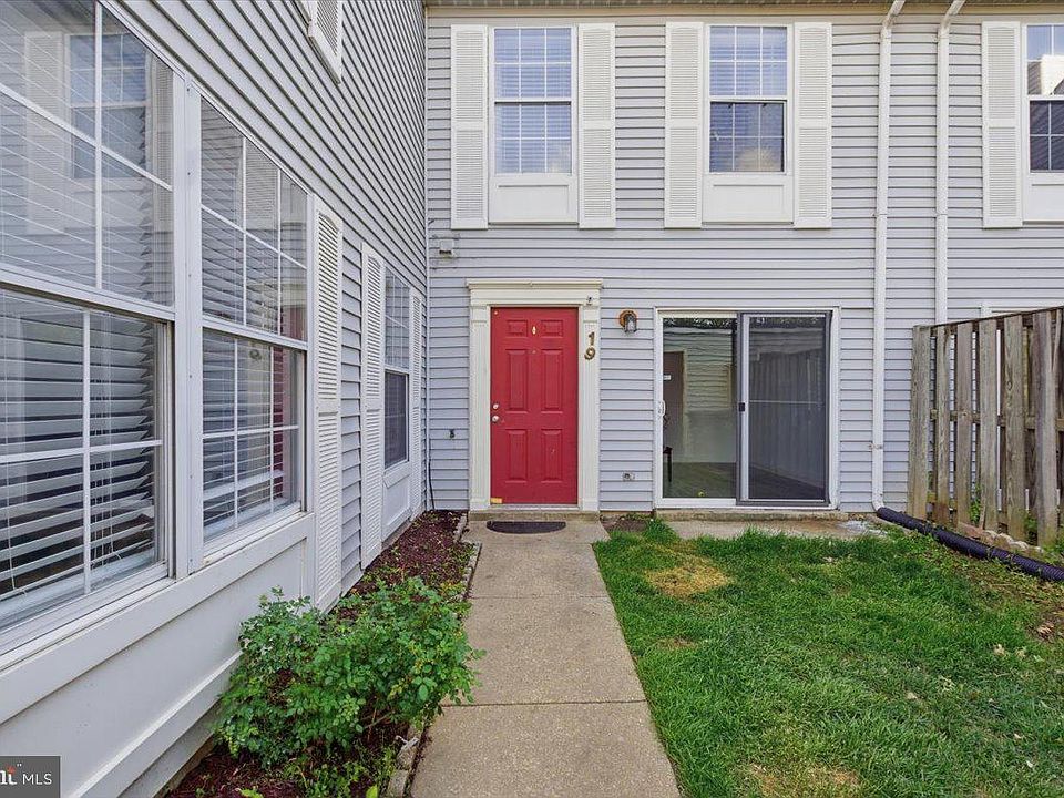 1st image of 19 Barberry Ct Unit 39-4