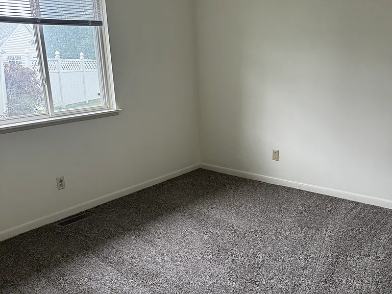 101 Parsons St #F — Photo 8