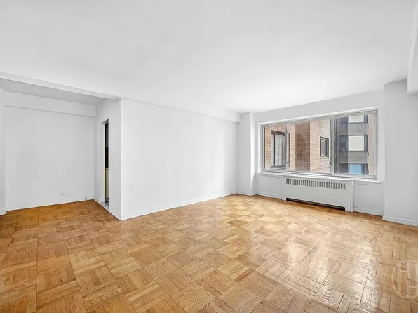 45 E End Ave APT 3J, New York, NY 10028