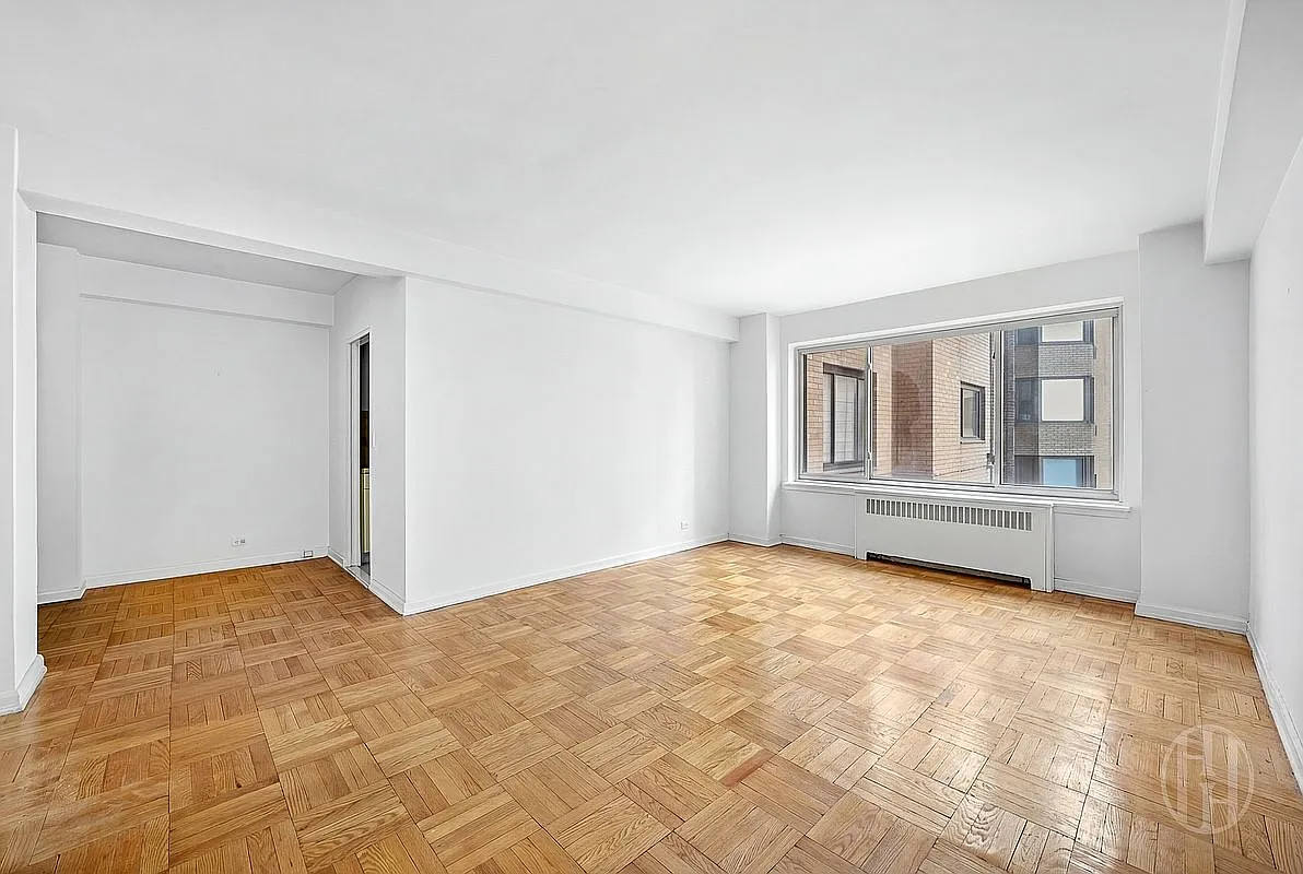 45 E End Ave APT 3J photo 1