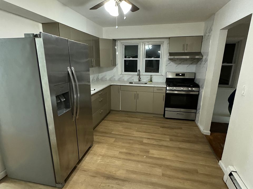 1st image of 178 Kelvin Ave #2