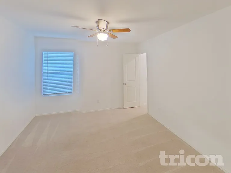 617 Dashwood Dr — Photo 9