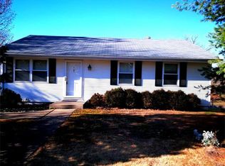 1005 Burgundy Ln, Ballwin, MO