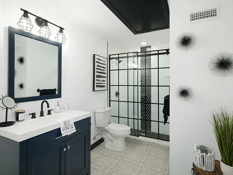 345 Walnut St — Photo 14