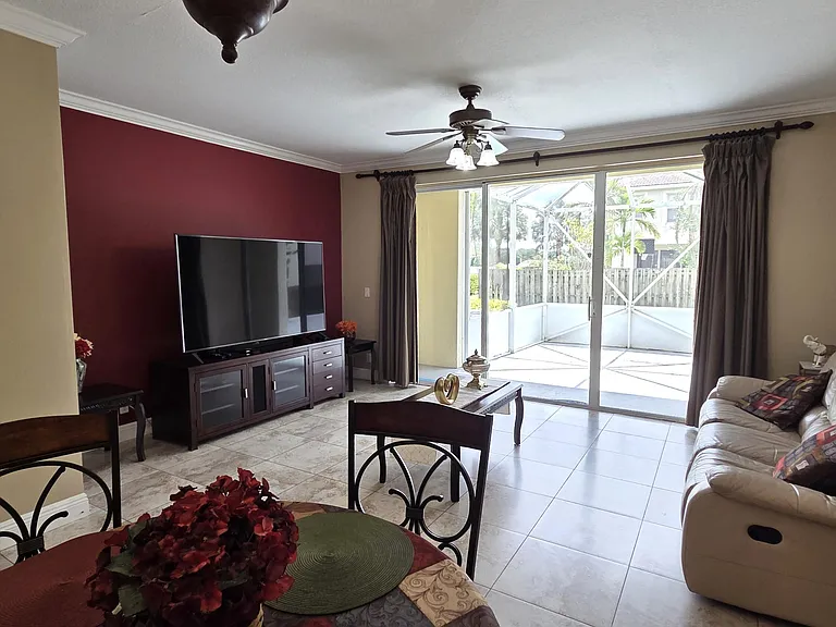 9664 Porta Leona Ln — Photo 8