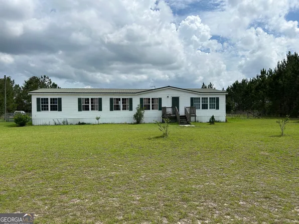 205 Bay St, Collins, GA 30421
