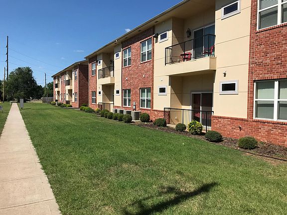 2nd image of 715 Monnett Ave