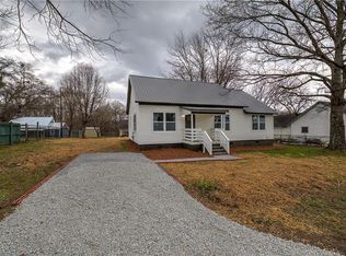 9 Magnolia St, Aragon, GA 30104