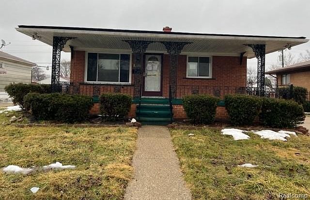 1st image of 3913 18th St