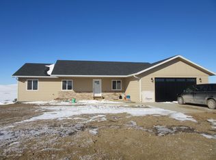 27 Robinson Rd, Moorcroft, WY 82721