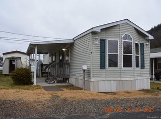 6 4th St, Beacon Falls, CT 06403