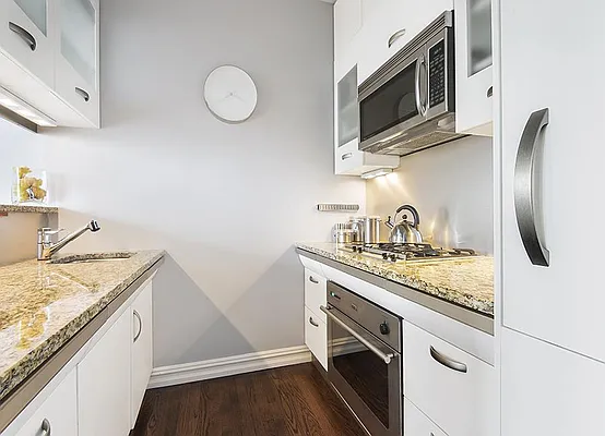 Sold by Warburg | media 12