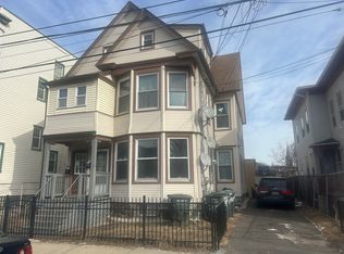 258 Brooks St #3, Bridgeport, CT 06608