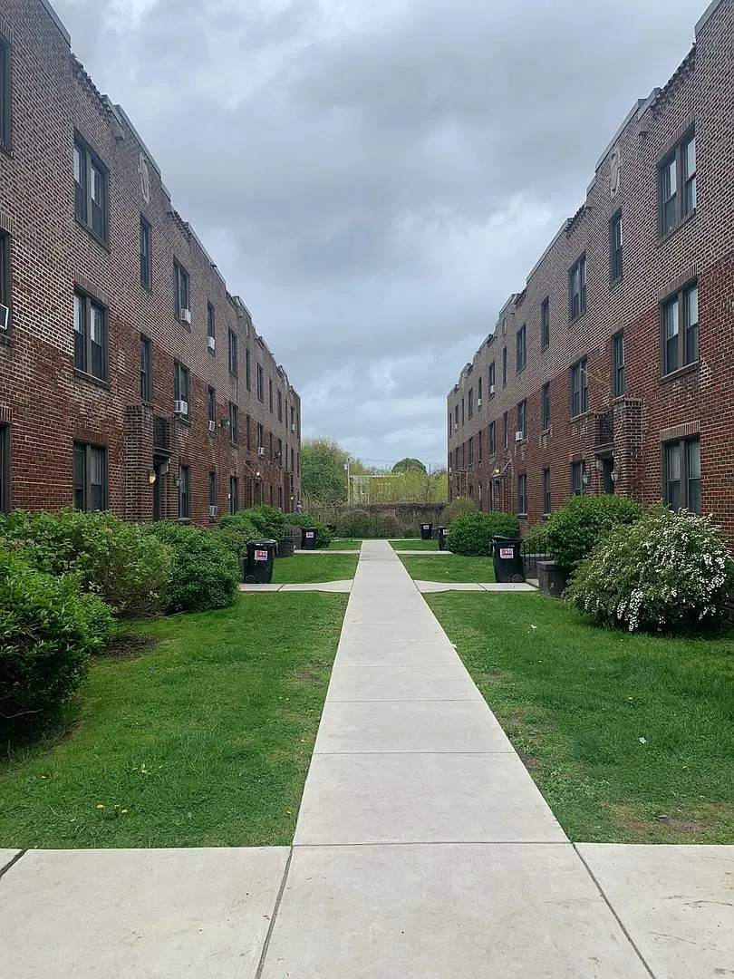 Fieldview Apartments — Photo 3