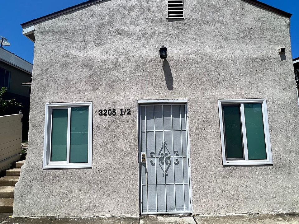 1st image of 3205 E 4th St Unit 1/2