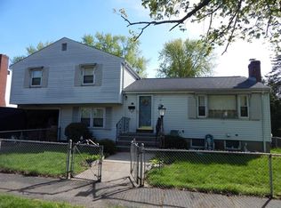 17 Christopher Dr, Milton, MA 02186