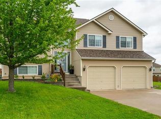 8417 N Winfield Ave, Kansas City, MO 64153