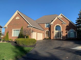 234 Winchester Cir, Aurora, OH 44202