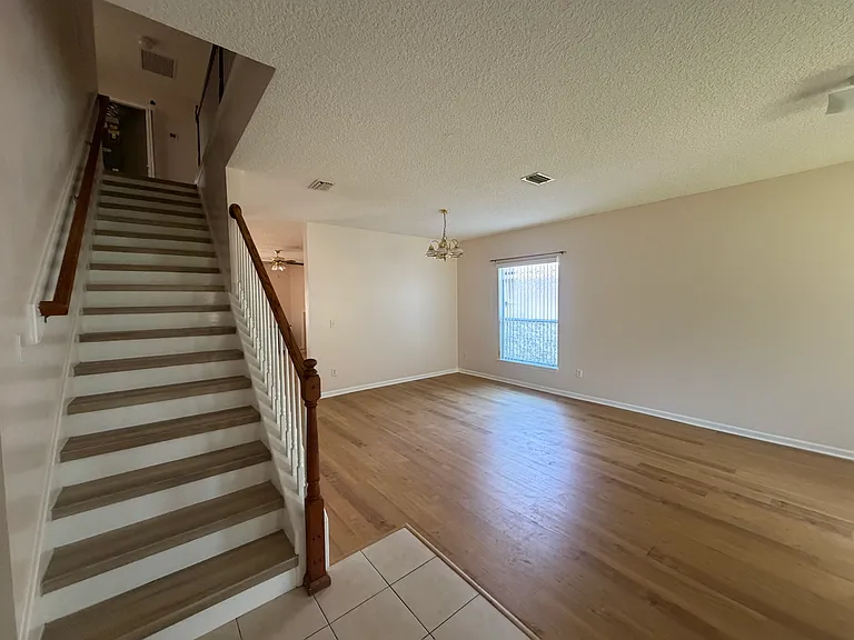 1075 Three Forks Ct — Photo 5