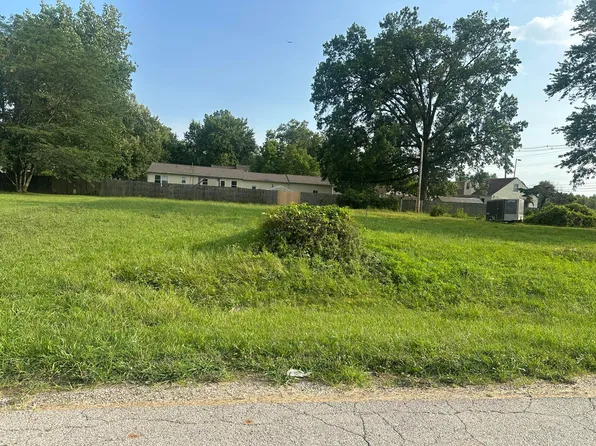 3703 Genessee Ave, Columbus, OH 43219