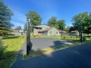 7831 Lakeshore Rd, Lakeport, MI 48059