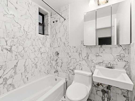 5th image of 1716 2nd Ave APT 5D