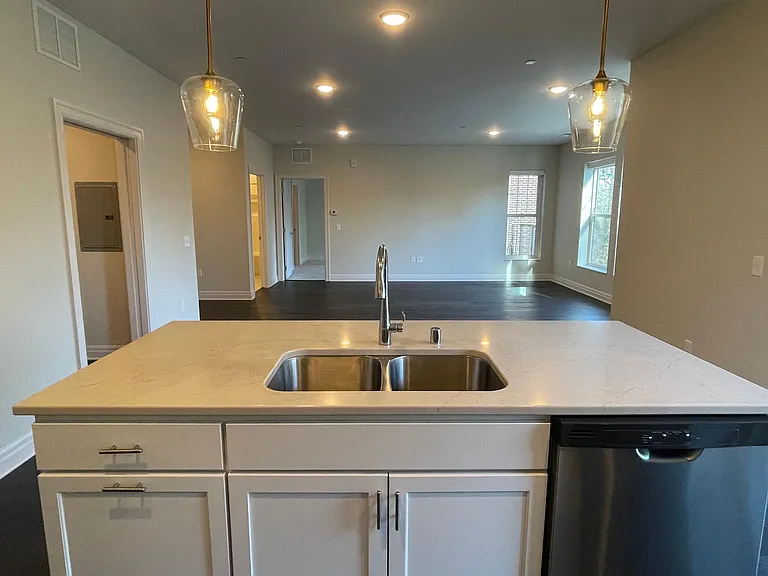 Ewing Place — Photo 21