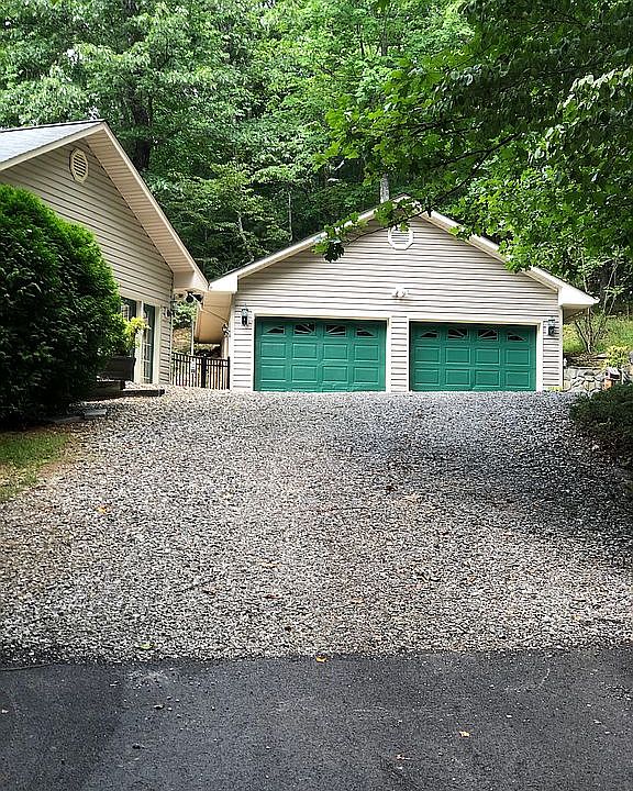 2nd image of 281 Oak Ridge Acres