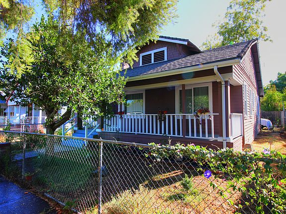 3rd image of 3325 42nd St