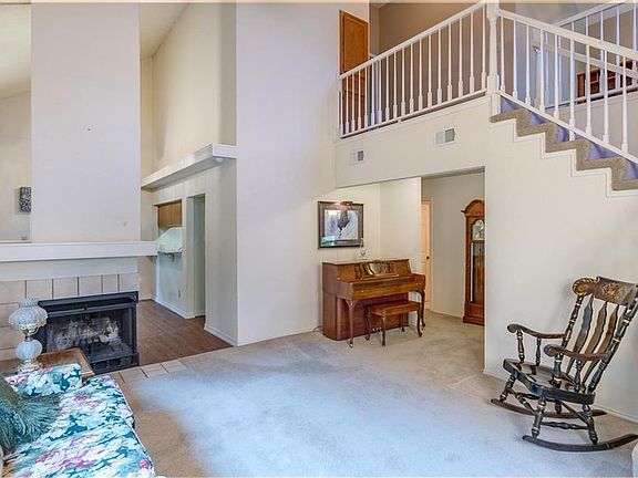 4th image of 1338 Daffodil Ln