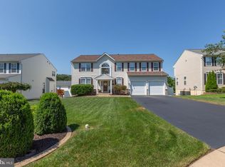10 Pebble Beach Dr, Stafford, VA 22554