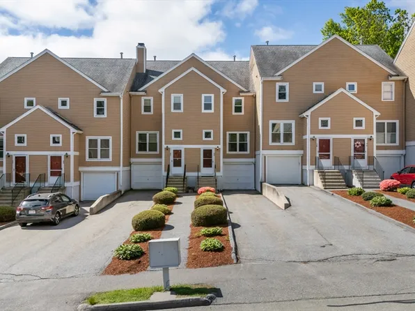 80 Camelot Dr Unit 80, Worcester, MA 01602