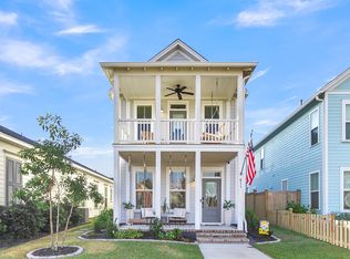 611 Blueway Ave, Summerville, SC 29486