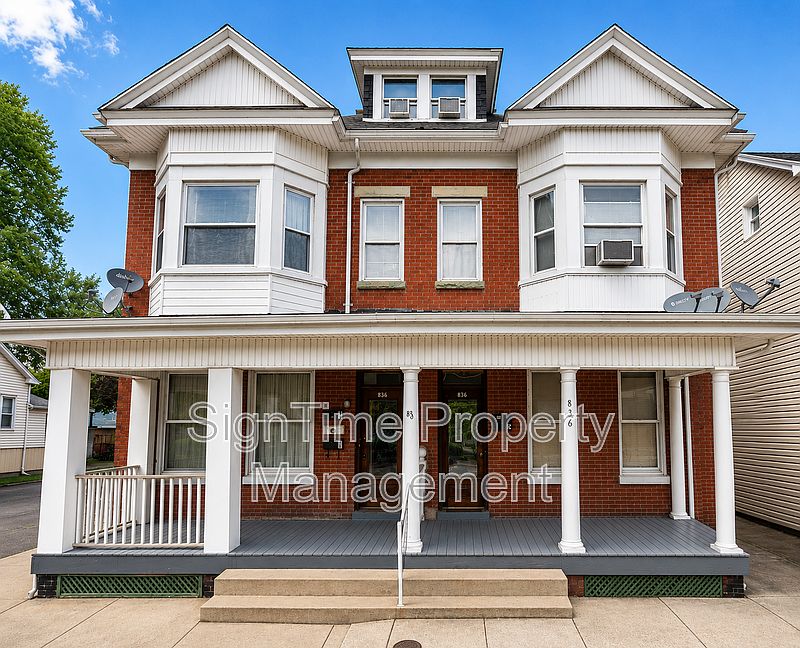 1st image of 836 W Washington St