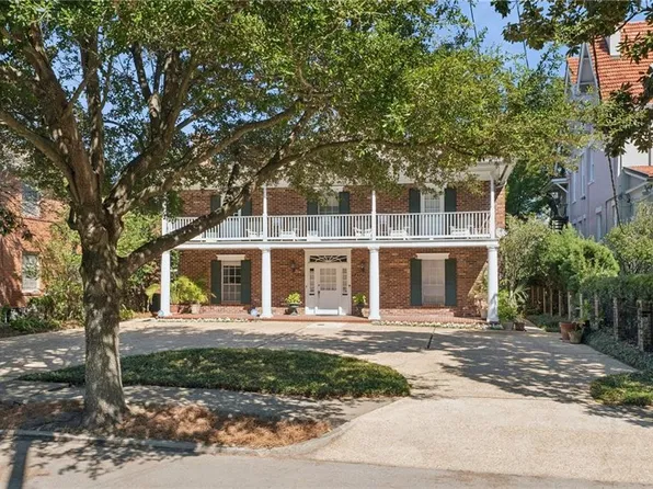 7437 Saint Charles Ave, New Orleans, LA 70118
