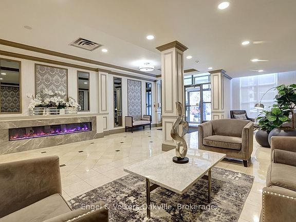 5th image of 442 Maple Ave #1402