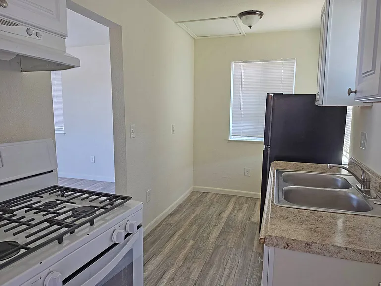1161 Benicia Rd #C2 — Photo 7