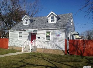 65 Linden Pl, Roosevelt, NY 11575