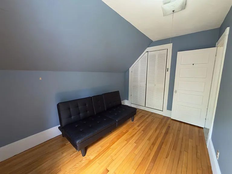 246 E Mason St — Photo 21